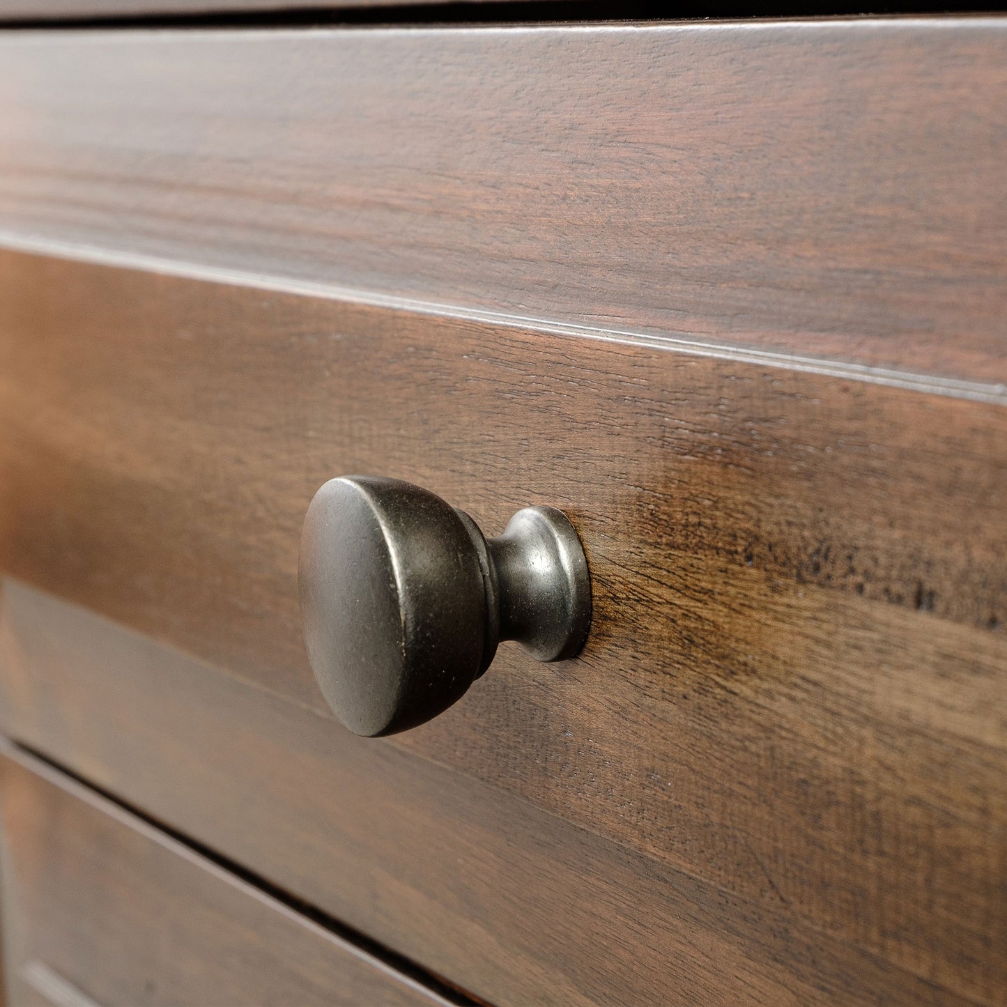 Avenue 8-drawer Bedroom Chest Weathered Burnished Brown