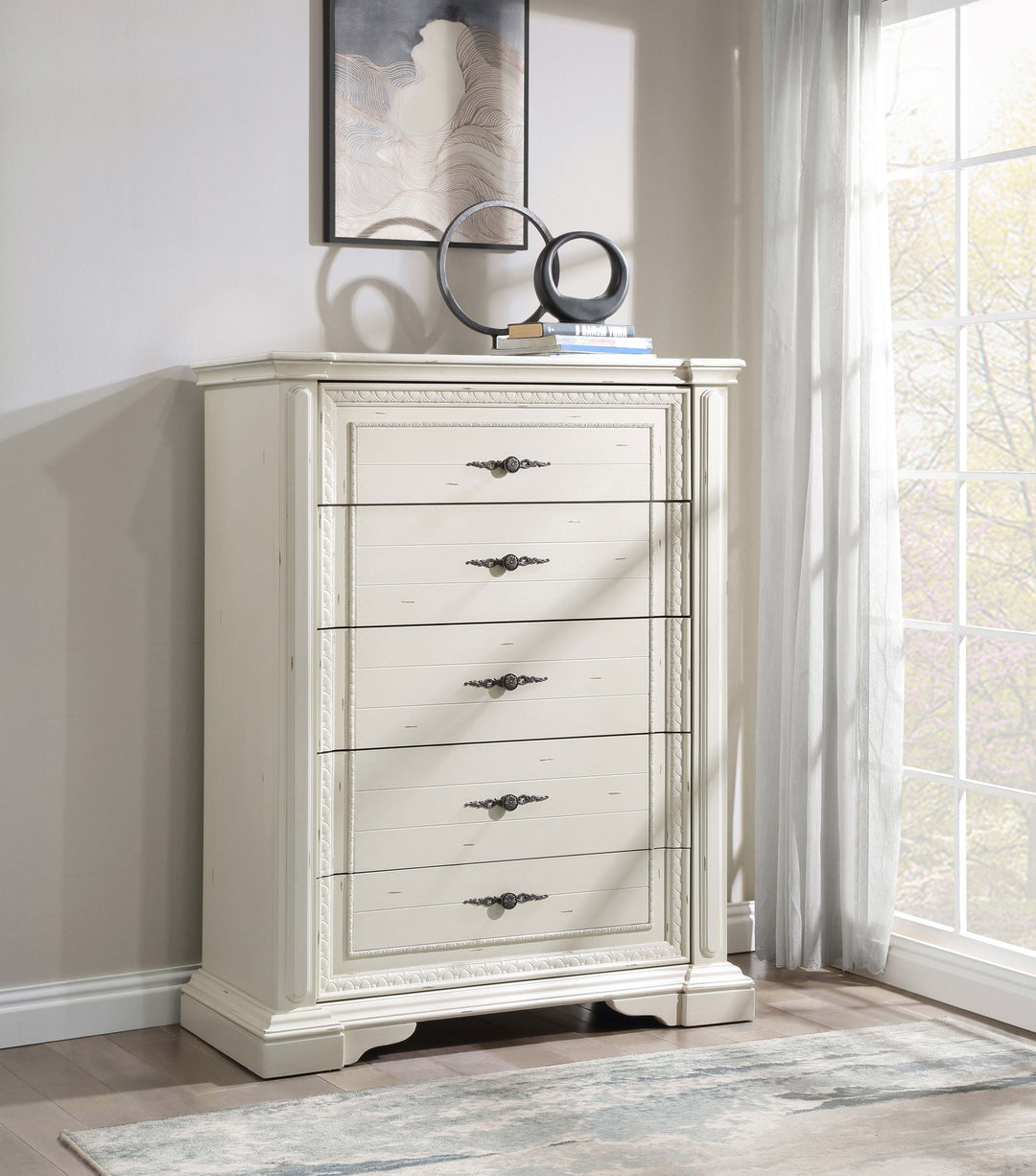 Evelyn 5-drawer Bedroom Chest Distressed White